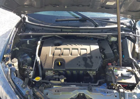 2015 Toyota Corolla S Plus z USA, uszkodzony, nr VIN 2T1BURHE5FC293653